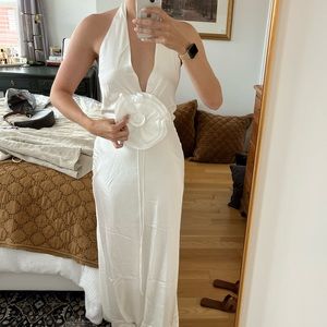 The Bar Grayson Gown in Blanc size 4 (flower included)